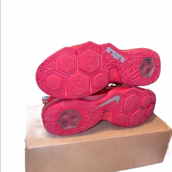 Nike Lebron 12 Low EP University Red Low-top 2015 - Picture 7 of 12